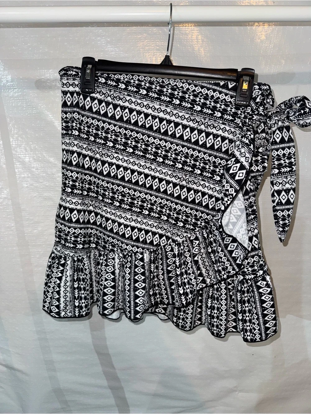 Black & White Patterned Wrap bathing suit material Ruffle Skirt